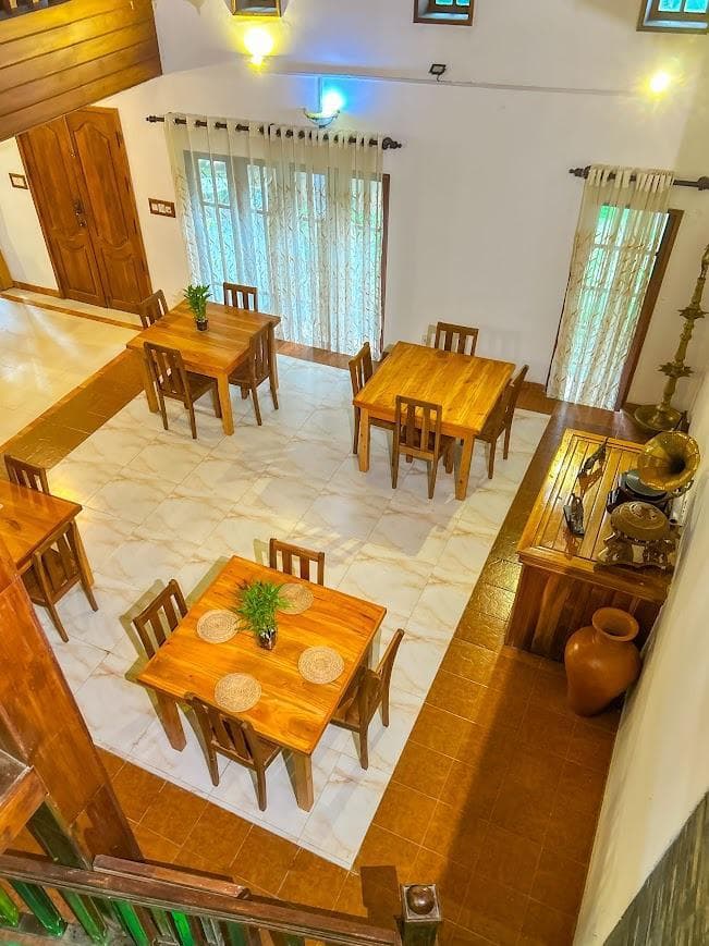 Arverne Villa Kandy — Dining